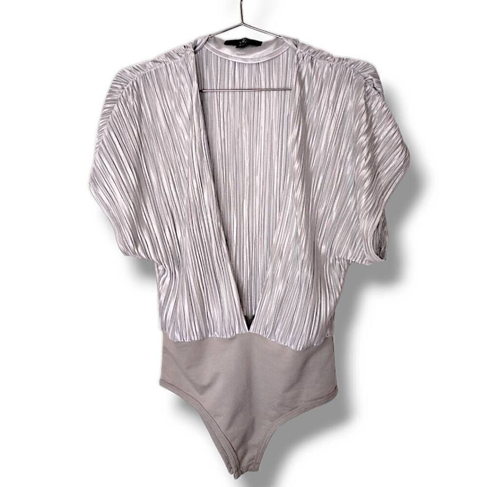 Missguided Bodysuit Women Sz 6 Small Silver Gray Deep VNeck To Waist Pleated 70s
